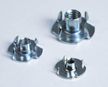 Dado di fissaggio a griffa M 4