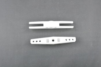 Squadretta per tirante uniball doppia per servi HITEC - L= 38,8 mm.