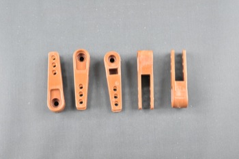 Squadretta per tirante uniball per servi JR - L= 38,8 mm.